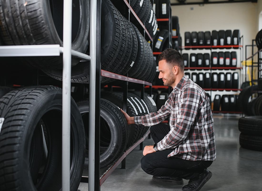 Ubezpieczenie warsztatu samochodowego: co dokładnie obejmuje polisa i na co spojrzeć przy wybieraniu ochrony?